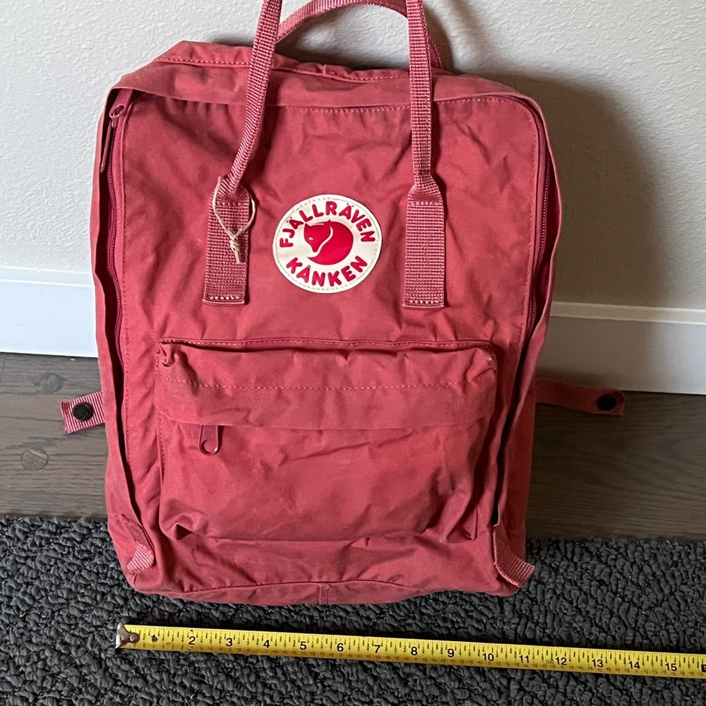 Fjallraven Kånken Coral Backpack